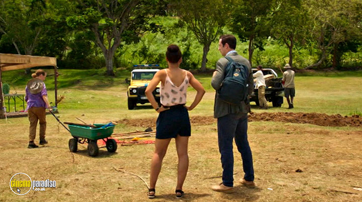 A still #15 from Death in Paradise: Series 10 (2021)