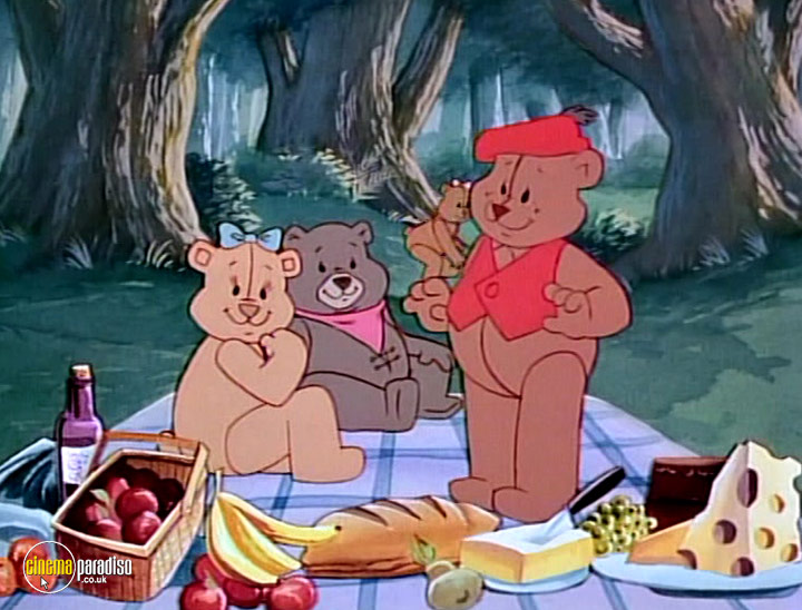 A still #14 from The Teddy Bears: Picnic (1998)