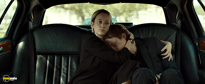 A still #32 from ZeroZeroZero (2020)