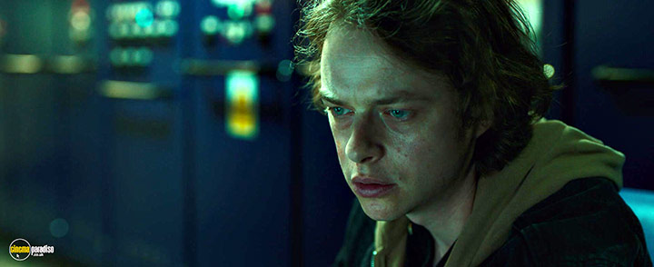 A still #19 from ZeroZeroZero (2020)
