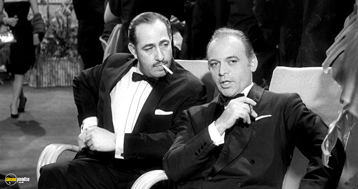A still #1 from The Frightened City (1961)