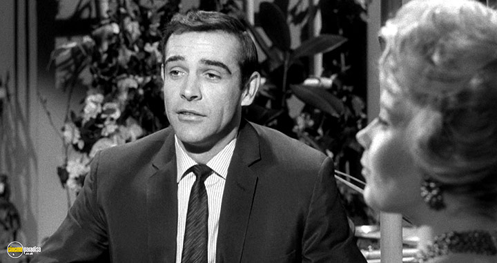 A still #33 from The Frightened City (1961)