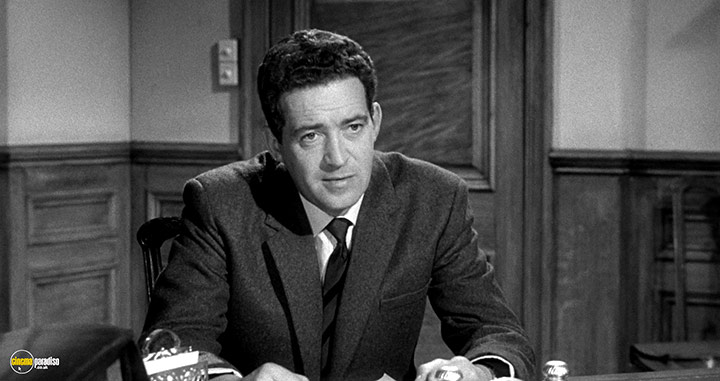 A still #20 from The Frightened City (1961)
