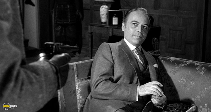A still #13 from The Frightened City (1961)