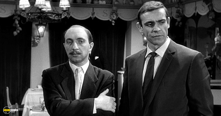 A still #4 from The Frightened City (1961)