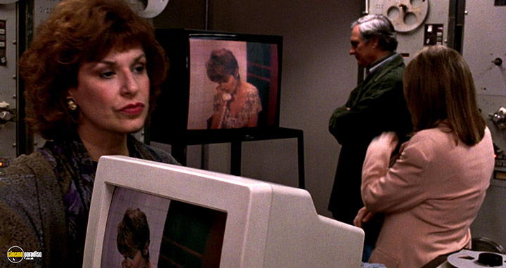 A still #14 from Manhattan Murder Mystery (1993)