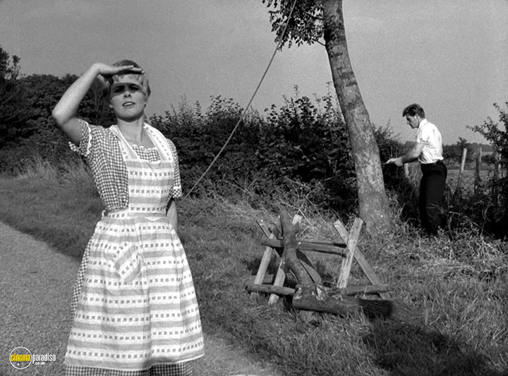 A still #54 from The Strange World of Gurney Slade: Series (1960)