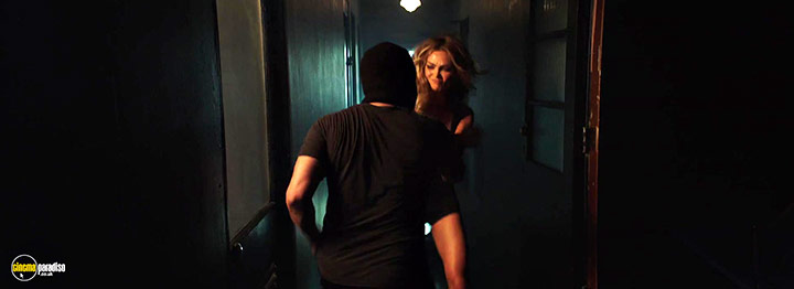 A still #15 from The Serpent (2020)