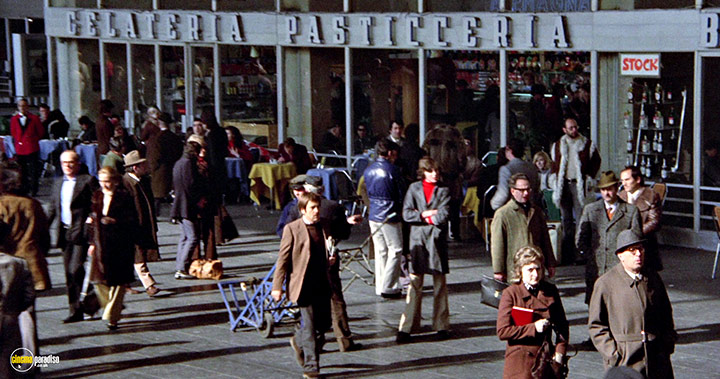 A still #10 from No, the Case is Happily Resolved (1973)