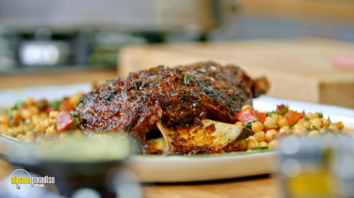 A still #18 from Simply Raymond Blanc (2021)
