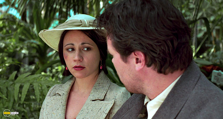 A still #21 from Invincible (2001)