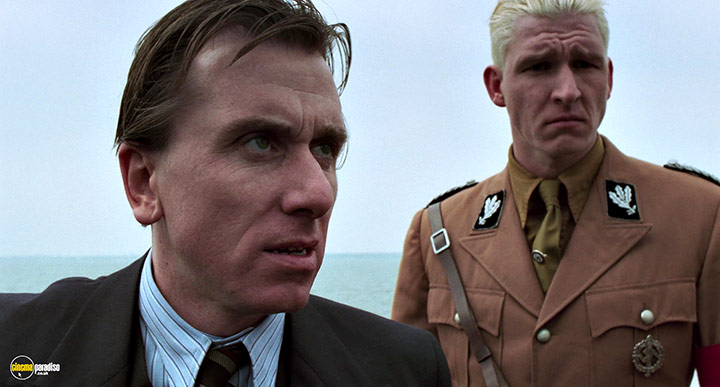 A still #18 from Invincible (2001)