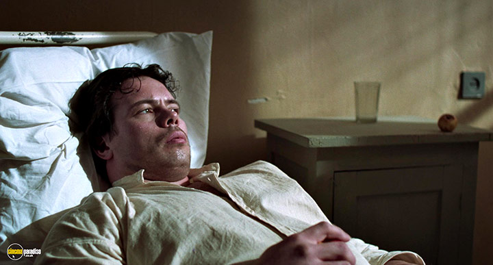 A still #10 from Invincible (2001)