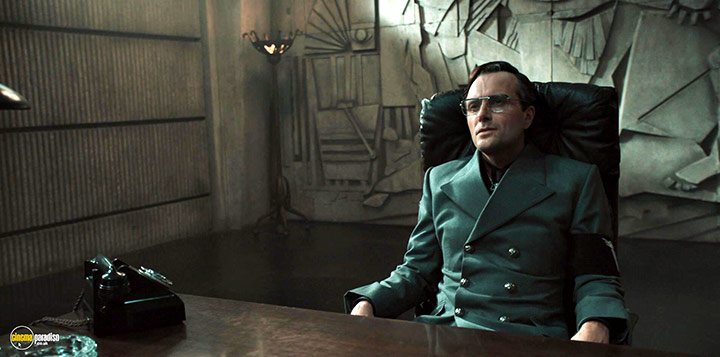 A still #14 from Pennyworth: Series 2 (2020)