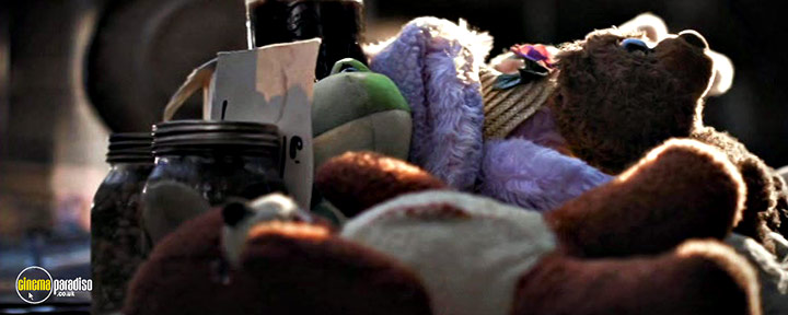 A still #21 from The Nest (2021)