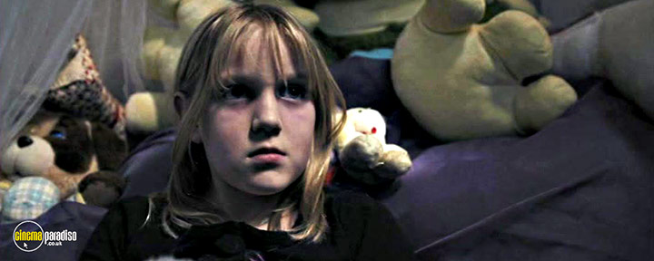 A still #12 from The Nest (2021)