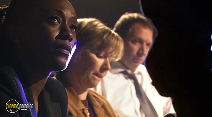 A still #13 from Murder Investigation Team: Series 2 (2005)