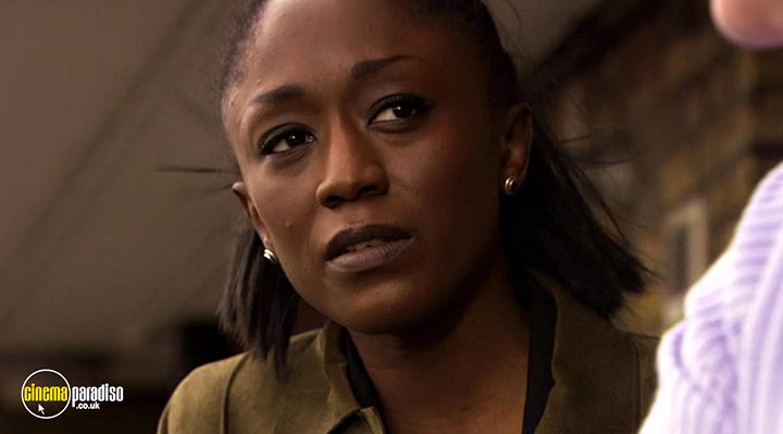 A still #17 from Murder Investigation Team: Series 2 (2005)