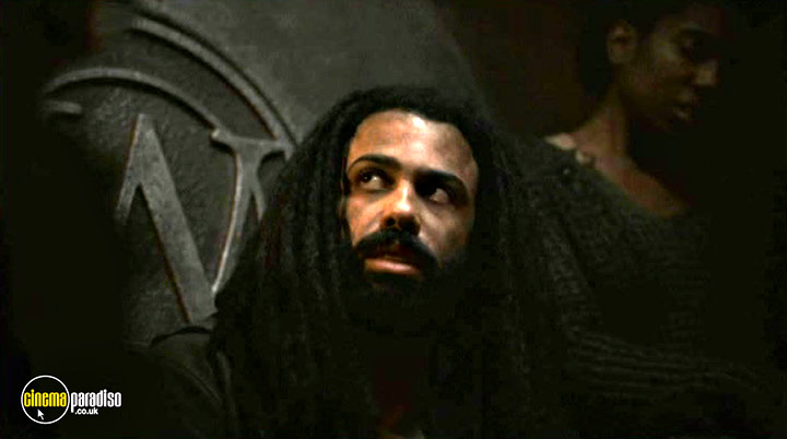 A still #26 from Snowpiercer: Series 1 (2020)