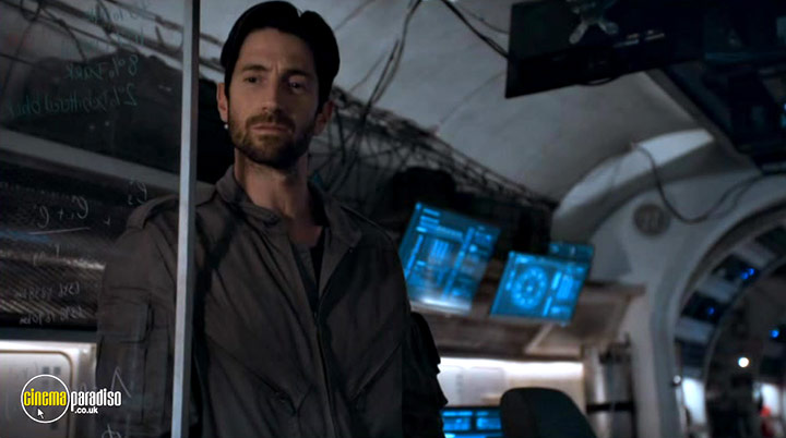 A still #13 from Snowpiercer: Series 1 (2020)