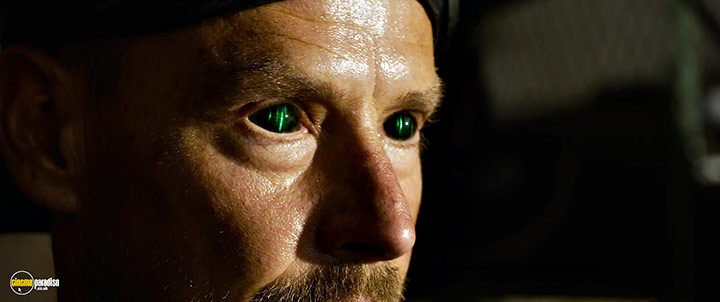 A still #60 from The Matrix Resurrections (2021)