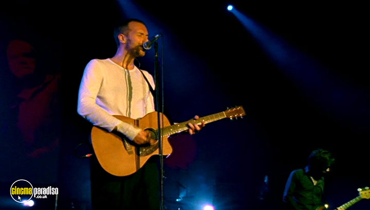 A still #16 from Coldplay: Live 2003 (2003)