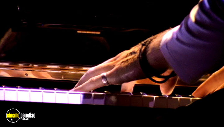 A still #11 from Coldplay: Live 2003 (2003)