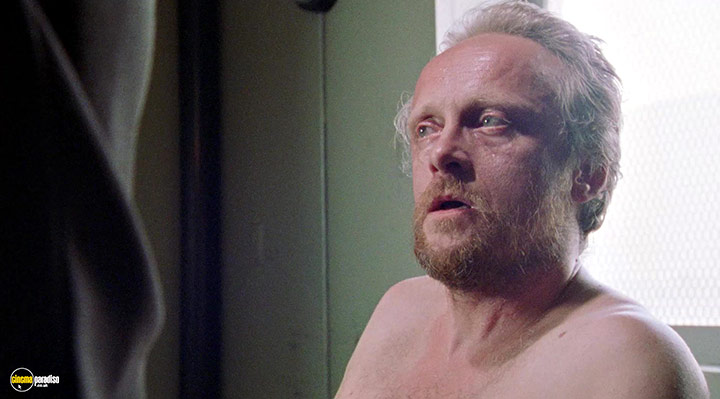 A still #32 from The Shield: Series 1 (2002)
