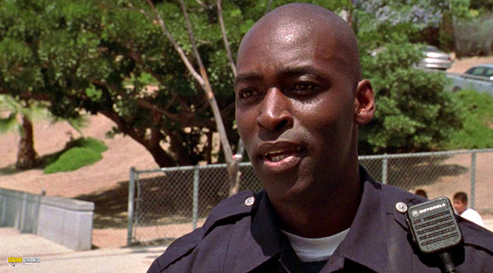 A still #29 from The Shield: Series 1 (2002)
