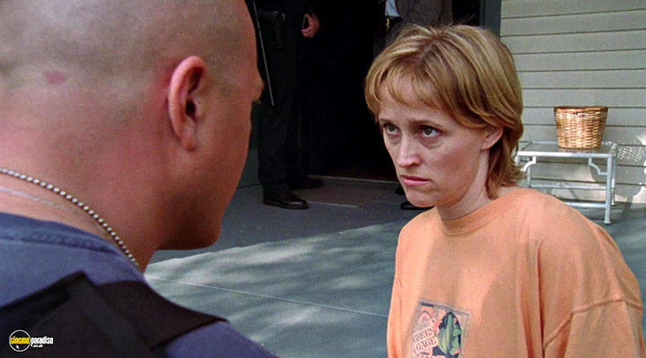 A still #19 from The Shield: Series 1 (2002)
