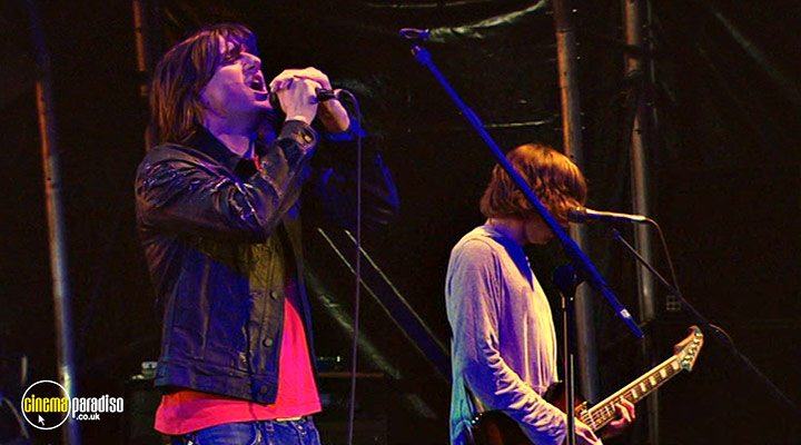 A still #19 from Embrace: A Glorious Day: Live in Leeds (2005)