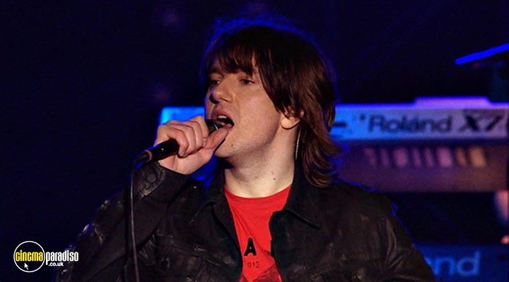A still #1 from Embrace: A Glorious Day: Live in Leeds (2005)