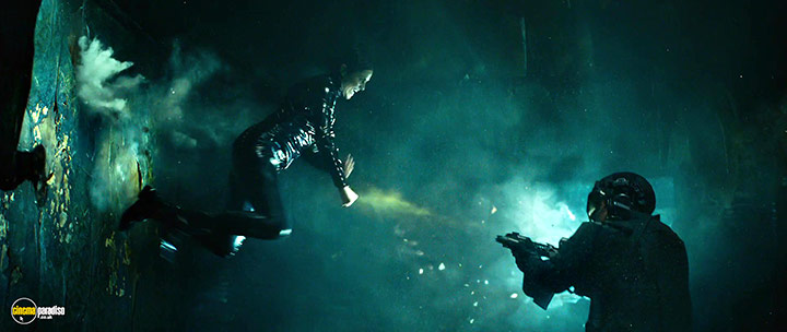 A still #63 from The Matrix Resurrections (2021)