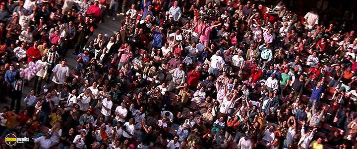 A still #29 from The Fan (1996)