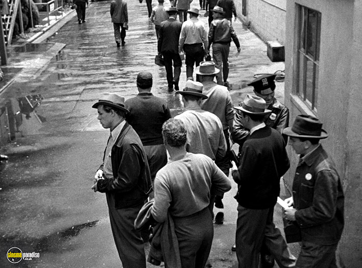 A still #16 from The Killers (1946)
