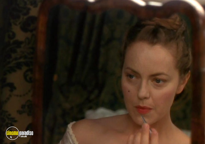 A still #25 from The Serpent's Kiss (1997)
