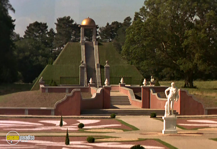 A still #4 from The Serpent's Kiss (1997)