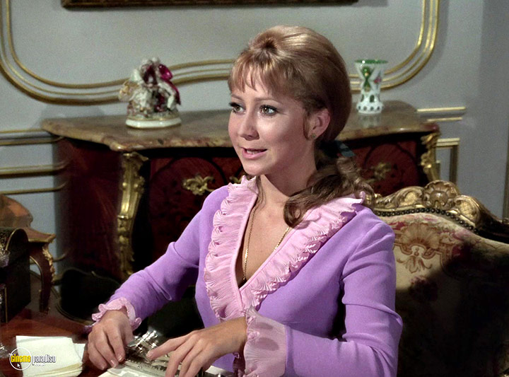 A still #69 from Man in a Suitcase: Series (1968)