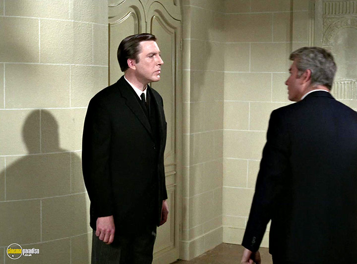 A still #75 from Man in a Suitcase: Series (1968)