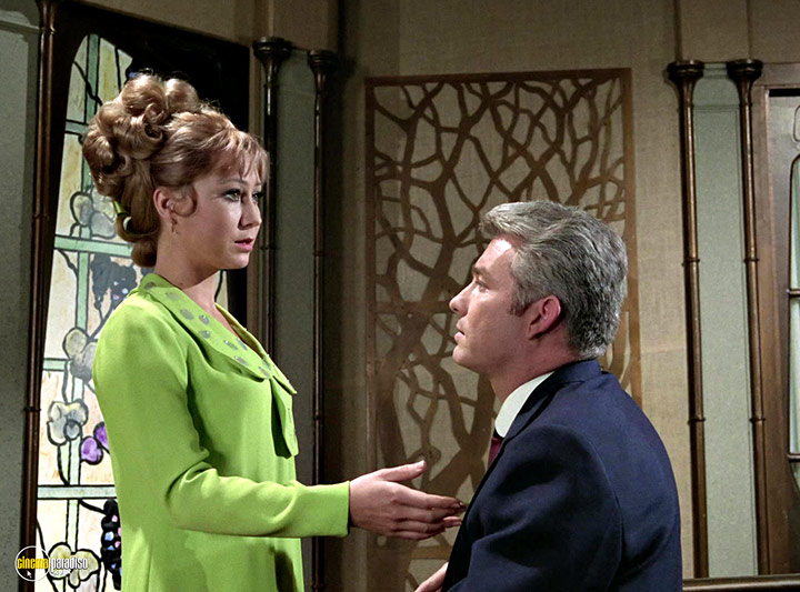 A still #76 from Man in a Suitcase: Series (1968)