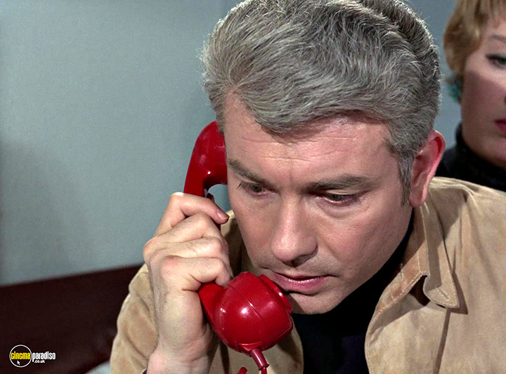 A still #92 from Man in a Suitcase: Series (1968)