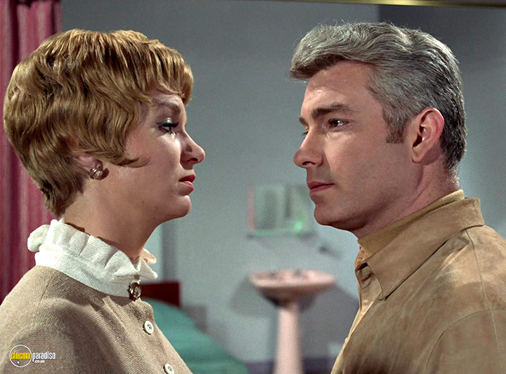 A still #95 from Man in a Suitcase: Series (1968)
