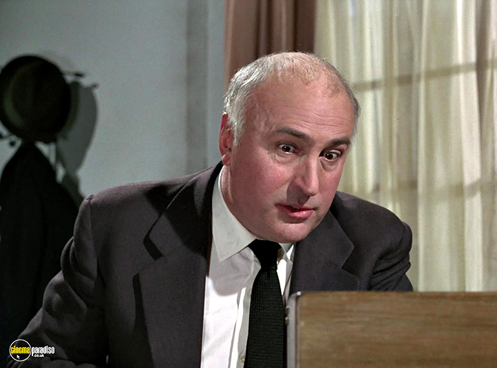 A still #97 from Man in a Suitcase: Series (1968)
