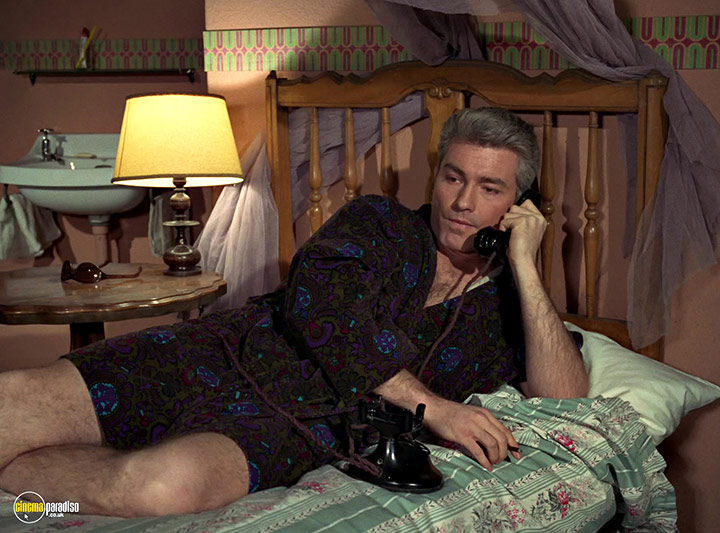 A still #101 from Man in a Suitcase: Series (1968)