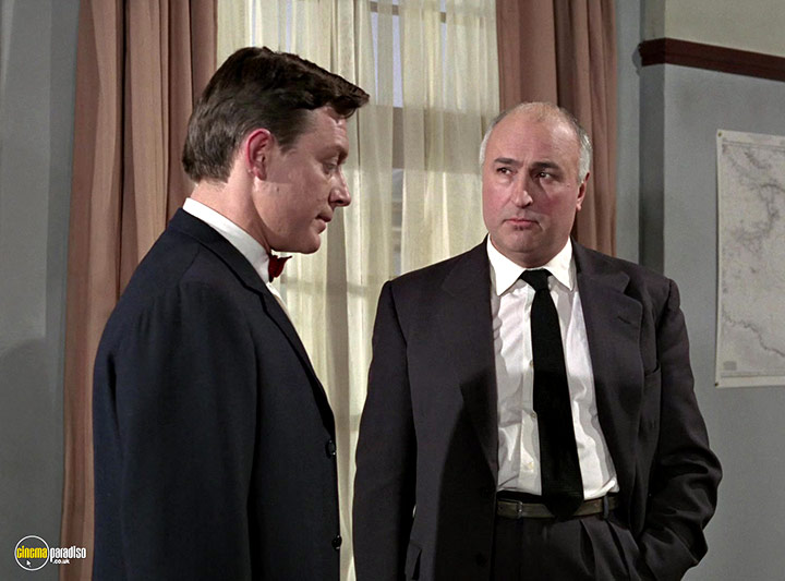 A still #102 from Man in a Suitcase: Series (1968)