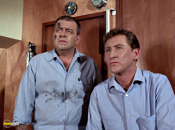 A still #104 from Man in a Suitcase: Series (1968)