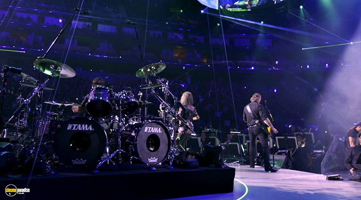 A still #17 from Metallica: S and M 2 (2019)