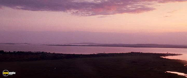 A still #16 from The Last King of Scotland (2006)