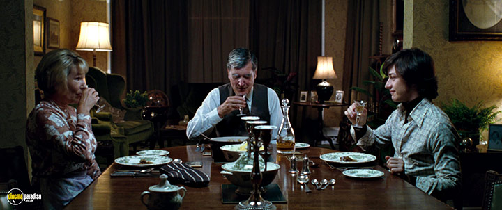 A still #11 from The Last King of Scotland (2006)