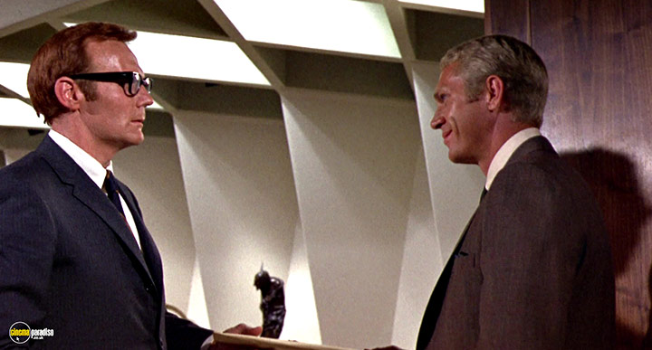 A still #29 from Thomas Crown Affair (1968)